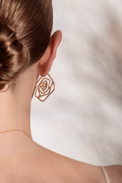 Brinco Rosa Efêmera Amarelo